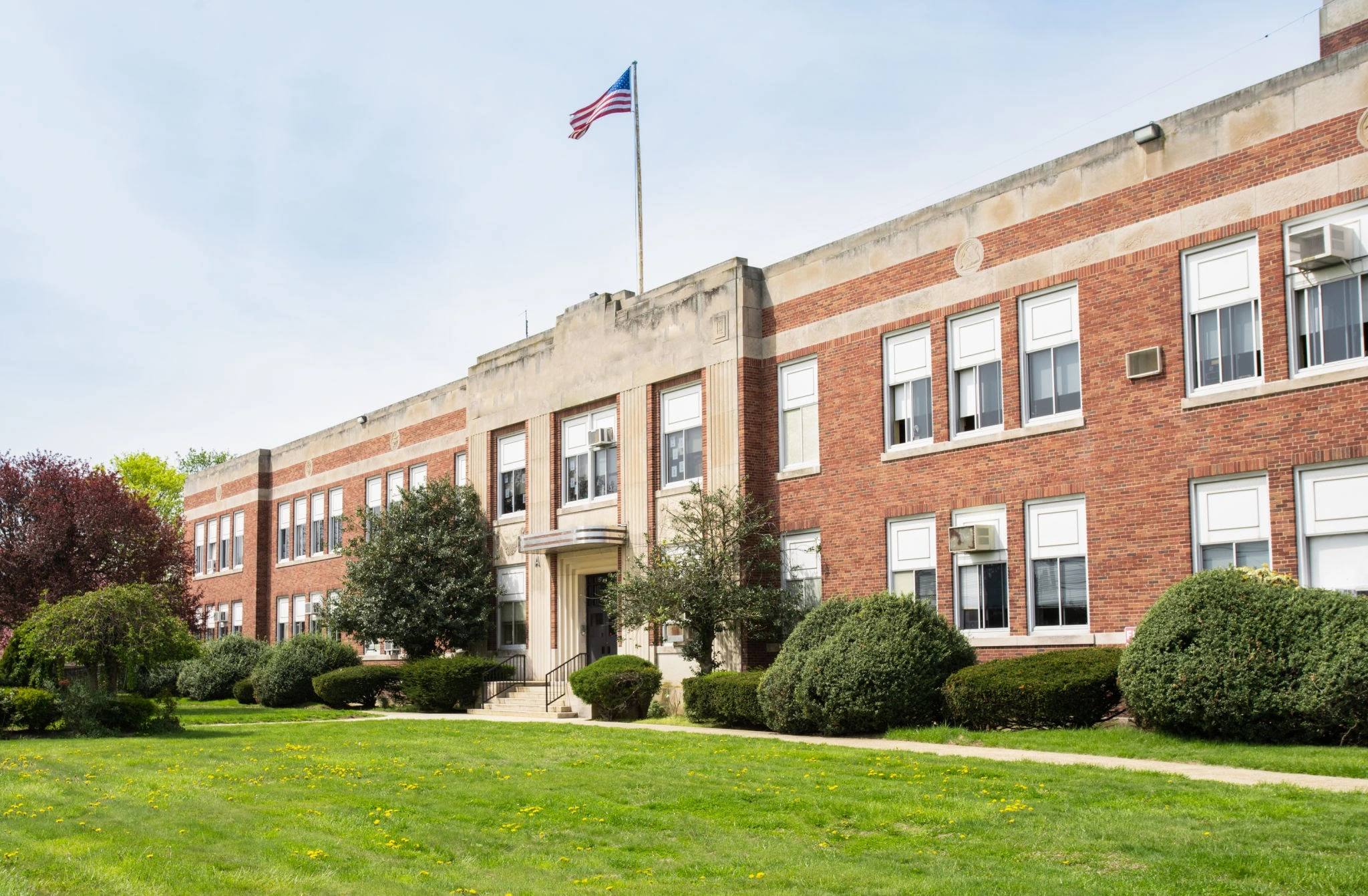 Why to Choose SchoolAssist